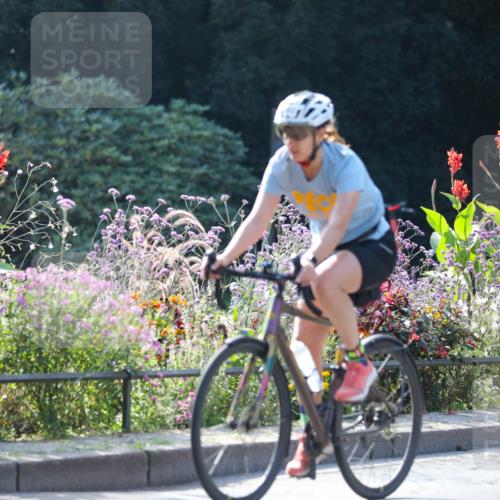 08.09.2024 - Stadtparktriathlon Zöllner http://msf.ph/oto/7028297 08.09.2024 10:59:46 Radfahren 351, 354, 355, 360, 362, 367, 371, 487, 531, 547 meine-sportfotos.de