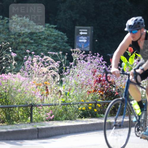 08.09.2024 - Stadtparktriathlon Zöllner http://msf.ph/oto/7028324 08.09.2024 10:59:54 Radfahren 315, 351, 367, 371, 434, 487, 547 meine-sportfotos.de
