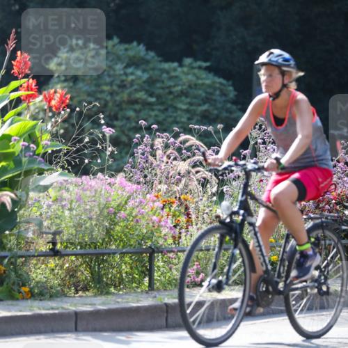 08.09.2024 - Stadtparktriathlon Zöllner http://msf.ph/oto/7028335 08.09.2024 10:59:55 Radfahren 315, 351, 367, 371, 434, 487, 541, 547 meine-sportfotos.de