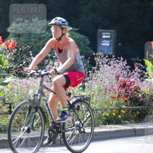 08.09.2024 - Stadtparktriathlon Zöllner http://msf.ph/oto/7028338 08.09.2024 10:59:55 Radfahren 315, 351, 367, 371, 434, 487, 541, 547 meine-sportfotos.de