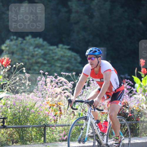 08.09.2024 - Stadtparktriathlon Zöllner http://msf.ph/oto/7028395 08.09.2024 11:00:13 Radfahren 437, 471, 494, 497, 529 meine-sportfotos.de
