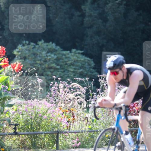 08.09.2024 - Stadtparktriathlon Zöllner http://msf.ph/oto/7028400 08.09.2024 11:00:14 Radfahren 437, 471, 494, 497, 529 meine-sportfotos.de