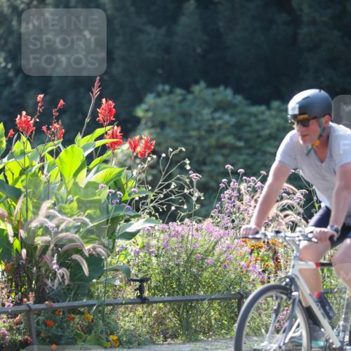 08.09.2024 - Stadtparktriathlon Zöllner http://msf.ph/oto/7028422 08.09.2024 11:00:20 Radfahren 276, 408, 415, 495, 497 meine-sportfotos.de