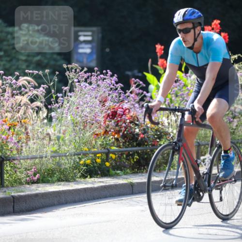 08.09.2024 - Stadtparktriathlon Zöllner http://msf.ph/oto/7028448 08.09.2024 11:00:31 Radfahren 276, 384, 435, 446, 495, 525, 558 meine-sportfotos.de
