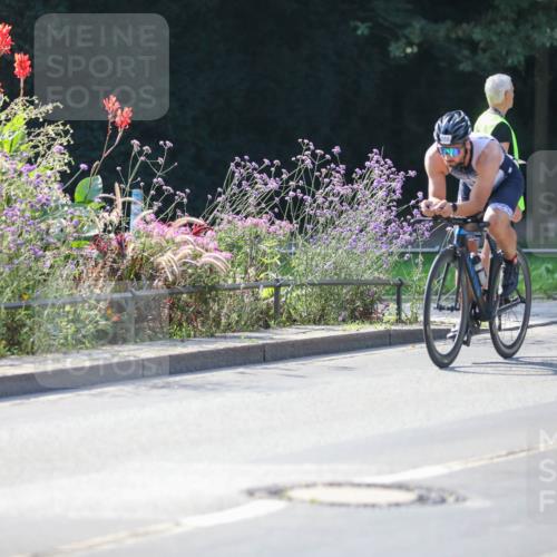 08.09.2024 - Stadtparktriathlon Zöllner http://msf.ph/oto/7028461 08.09.2024 11:00:35 Radfahren 384, 435, 446, 448, 525, 542, 558 meine-sportfotos.de