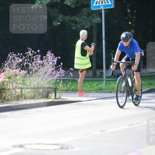 08.09.2024 - Stadtparktriathlon Zöllner http://msf.ph/oto/7028479 08.09.2024 11:00:44 Radfahren 347, 382, 400, 419, 435, 448, 498, 542 meine-sportfotos.de