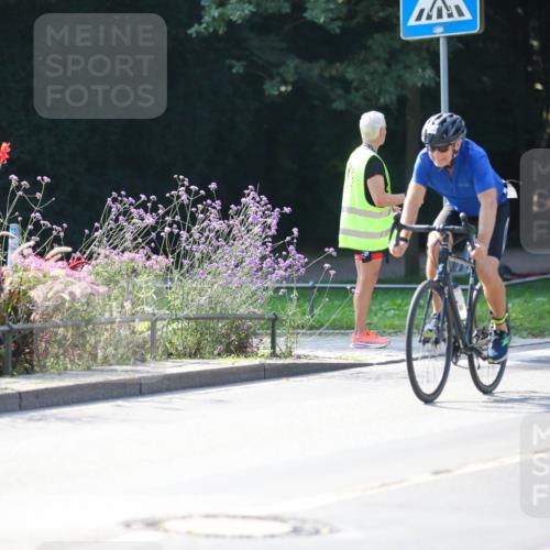 08.09.2024 - Stadtparktriathlon Zöllner http://msf.ph/oto/7028482 08.09.2024 11:00:45 Radfahren 347, 382, 400, 419, 448, 498, 542 meine-sportfotos.de
