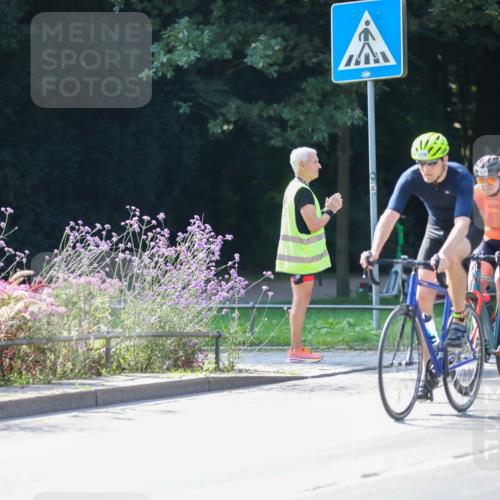 08.09.2024 - Stadtparktriathlon Zöllner http://msf.ph/oto/7028495 08.09.2024 11:00:48 Radfahren 347, 382, 400, 419, 448, 478, 498, 542 meine-sportfotos.de