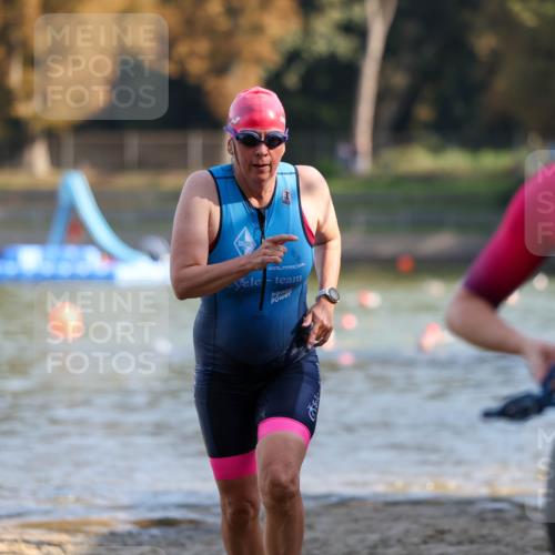 08.09.2024 - Stadtparktriathlon Michael Strokosch http://msf.ph/oto/7028502 08.09.2024 10:16:03 Schwimmen 320, 324, 343 meine-sportfotos.de