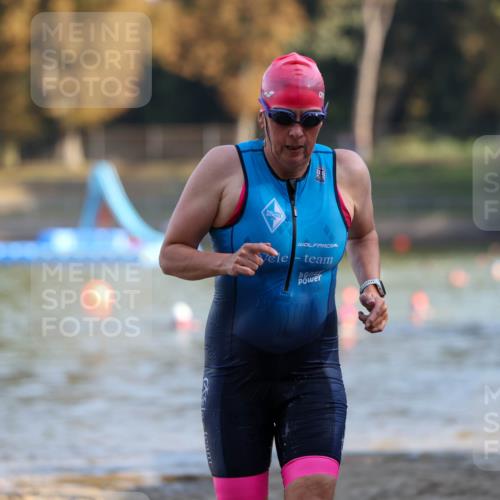 08.09.2024 - Stadtparktriathlon Michael Strokosch http://msf.ph/oto/7028516 08.09.2024 10:16:04 Schwimmen 320, 343 meine-sportfotos.de