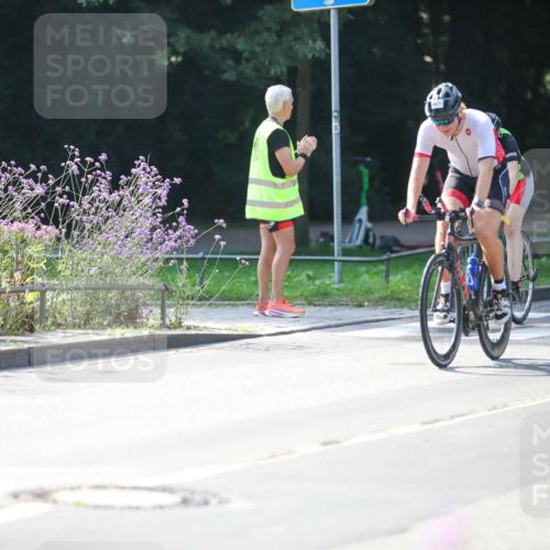 08.09.2024 - Stadtparktriathlon Zöllner http://msf.ph/oto/7028546 08.09.2024 11:00:59 Radfahren 289, 364, 392, 405, 478, 551 meine-sportfotos.de