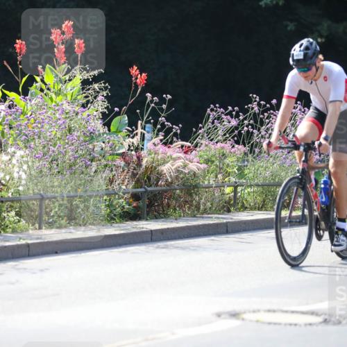 08.09.2024 - Stadtparktriathlon Zöllner http://msf.ph/oto/7028550 08.09.2024 11:00:59 Radfahren 289, 364, 392, 405, 478, 551 meine-sportfotos.de