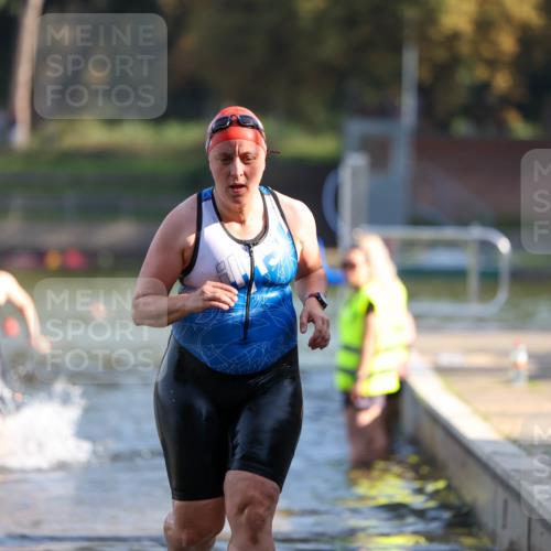 08.09.2024 - Stadtparktriathlon Michael Strokosch http://msf.ph/oto/7028639 08.09.2024 10:16:33 Schwimmen 280, 317 meine-sportfotos.de