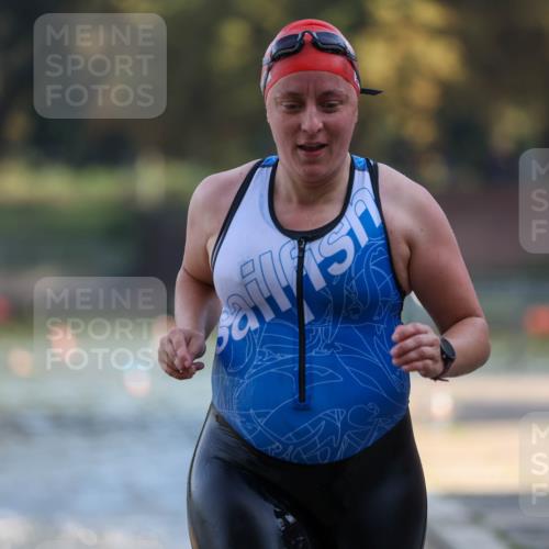 08.09.2024 - Stadtparktriathlon Michael Strokosch http://msf.ph/oto/7028659 08.09.2024 10:16:34 Schwimmen 280, 317 meine-sportfotos.de