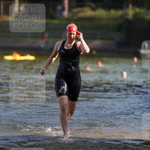 08.09.2024 - Stadtparktriathlon Michael Strokosch http://msf.ph/oto/7028666 08.09.2024 10:16:36 Schwimmen 280, 317 meine-sportfotos.de