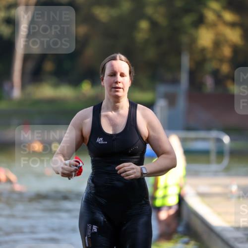 08.09.2024 - Stadtparktriathlon Michael Strokosch http://msf.ph/oto/7028695 08.09.2024 10:16:39 Schwimmen 280 meine-sportfotos.de