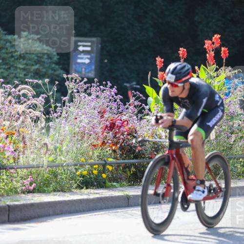 08.09.2024 - Stadtparktriathlon Zöllner http://msf.ph/oto/7028714 08.09.2024 11:02:11 Radfahren 285, 451, 458, 543 meine-sportfotos.de