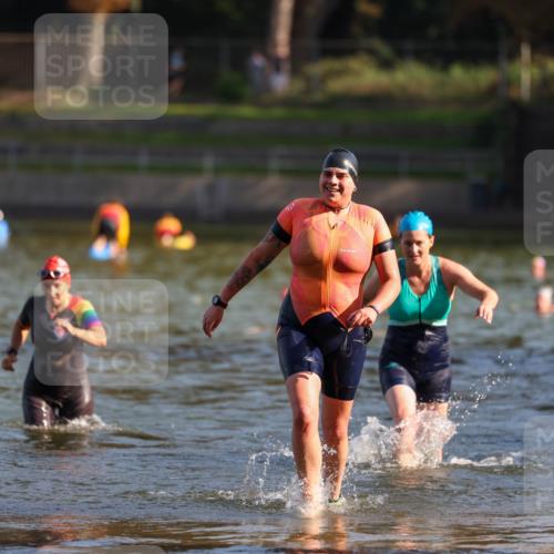 08.09.2024 - Stadtparktriathlon Michael Strokosch http://msf.ph/oto/7028718 08.09.2024 10:17:01 Schwimmen 281, 347 meine-sportfotos.de