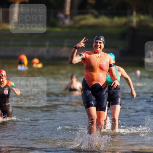 08.09.2024 - Stadtparktriathlon Michael Strokosch http://msf.ph/oto/7028729 08.09.2024 10:17:02 Schwimmen 281, 329, 347 meine-sportfotos.de