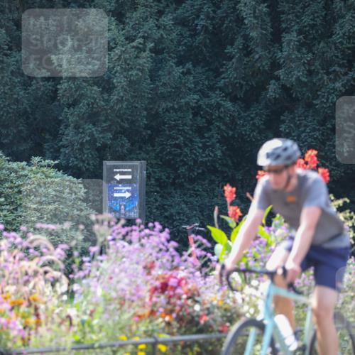 08.09.2024 - Stadtparktriathlon Zöllner http://msf.ph/oto/7028731 08.09.2024 11:03:33 Radfahren 389, 410, 482, 516 meine-sportfotos.de