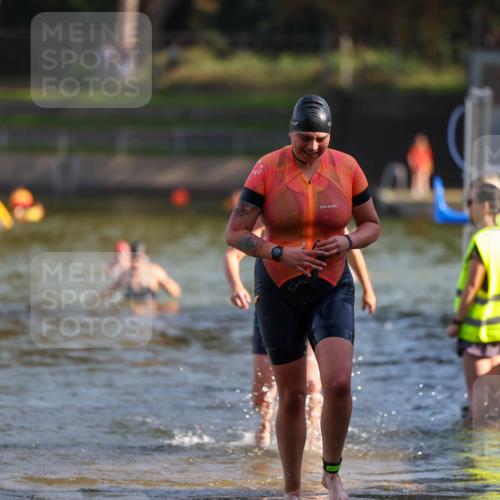 08.09.2024 - Stadtparktriathlon Michael Strokosch http://msf.ph/oto/7028740 08.09.2024 10:17:03 Schwimmen 281, 329, 347 meine-sportfotos.de