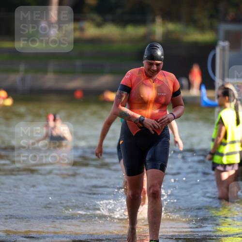 08.09.2024 - Stadtparktriathlon Michael Strokosch http://msf.ph/oto/7028743 08.09.2024 10:17:03 Schwimmen 281, 329, 347 meine-sportfotos.de