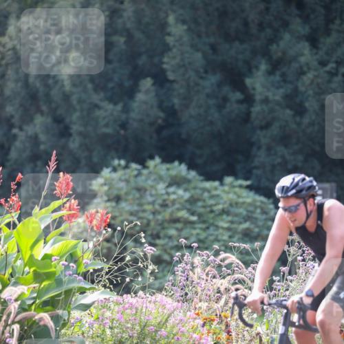 08.09.2024 - Stadtparktriathlon Zöllner http://msf.ph/oto/7028744 08.09.2024 11:03:38 Radfahren 389, 410, 433, 516 meine-sportfotos.de