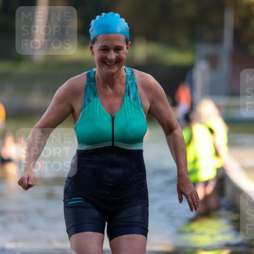 08.09.2024 - Stadtparktriathlon Michael Strokosch http://msf.ph/oto/7028774 08.09.2024 10:17:08 Schwimmen 281, 329, 347 meine-sportfotos.de