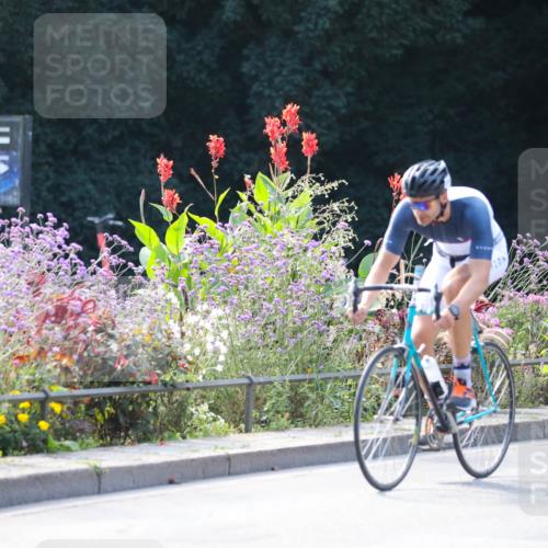 08.09.2024 - Stadtparktriathlon Zöllner http://msf.ph/oto/7028785 08.09.2024 11:04:11 Radfahren 395, 442, 459, 546 meine-sportfotos.de