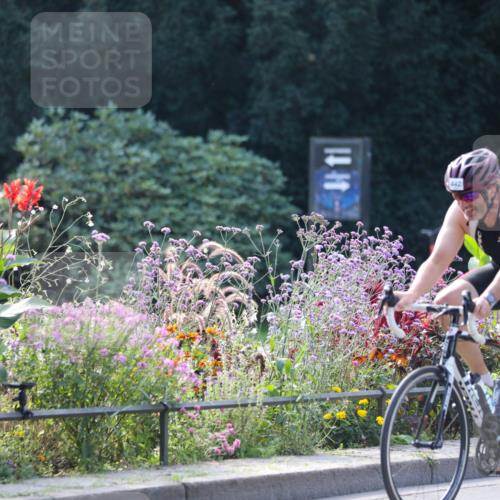 08.09.2024 - Stadtparktriathlon Zöllner http://msf.ph/oto/7028795 08.09.2024 11:04:13 Radfahren 395, 442, 459, 546 meine-sportfotos.de