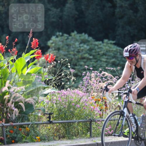 08.09.2024 - Stadtparktriathlon Zöllner http://msf.ph/oto/7028797 08.09.2024 11:04:13 Radfahren 395, 442, 459, 546 meine-sportfotos.de