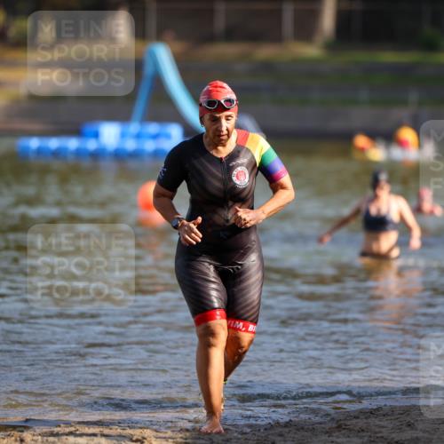 08.09.2024 - Stadtparktriathlon Michael Strokosch http://msf.ph/oto/7028799 08.09.2024 10:17:10 Schwimmen 281, 329, 362 meine-sportfotos.de