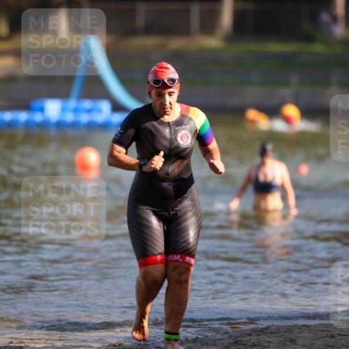08.09.2024 - Stadtparktriathlon Michael Strokosch http://msf.ph/oto/7028802 08.09.2024 10:17:11 Schwimmen 281, 329, 362 meine-sportfotos.de