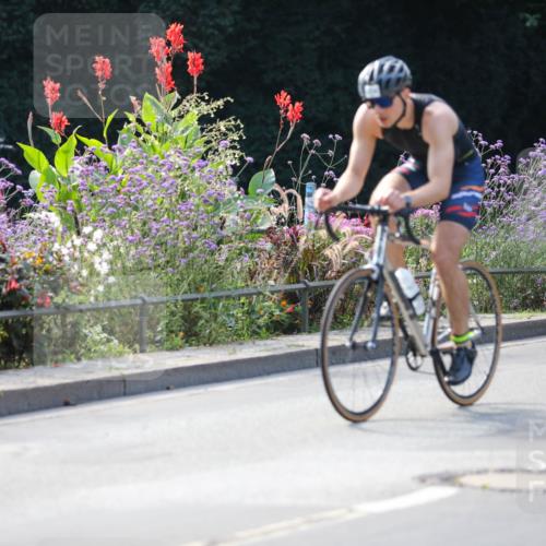 08.09.2024 - Stadtparktriathlon Zöllner http://msf.ph/oto/7028818 08.09.2024 11:04:28 Radfahren 375, 414, 438, 454, 457, 480, 483, 504 meine-sportfotos.de