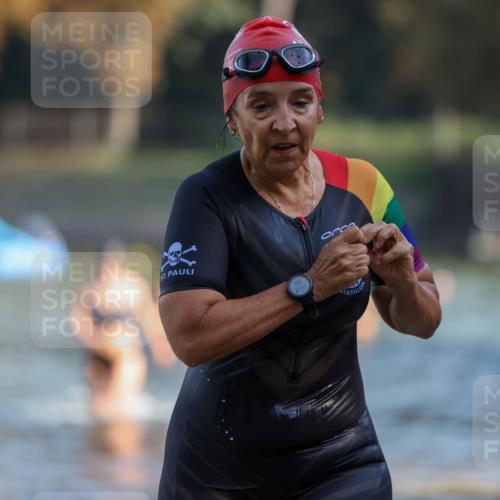 08.09.2024 - Stadtparktriathlon Michael Strokosch http://msf.ph/oto/7028843 08.09.2024 10:17:16 Schwimmen 329, 362 meine-sportfotos.de