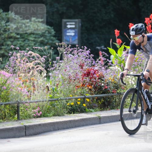 08.09.2024 - Stadtparktriathlon Zöllner http://msf.ph/oto/7028854 08.09.2024 11:04:37 Radfahren 421, 424, 438, 453, 463, 473, 481, 504 meine-sportfotos.de