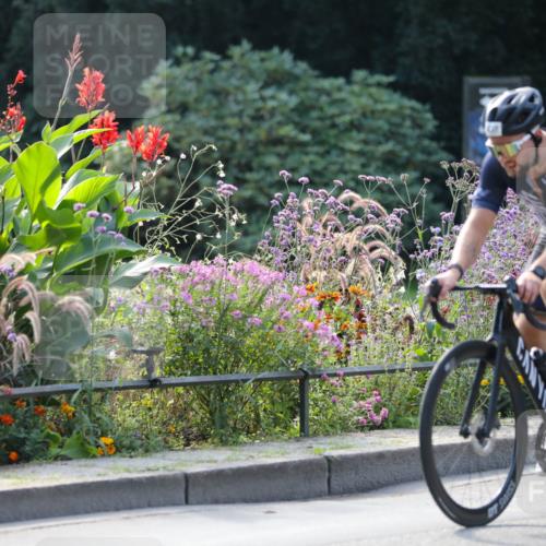 08.09.2024 - Stadtparktriathlon Zöllner http://msf.ph/oto/7028859 08.09.2024 11:04:37 Radfahren 421, 424, 438, 453, 463, 473, 481, 504 meine-sportfotos.de