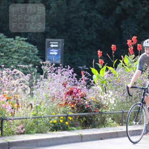 08.09.2024 - Stadtparktriathlon Zöllner http://msf.ph/oto/7028881 08.09.2024 11:04:43 Radfahren 421, 424, 453, 463, 464, 473, 481, 485, 521 meine-sportfotos.de