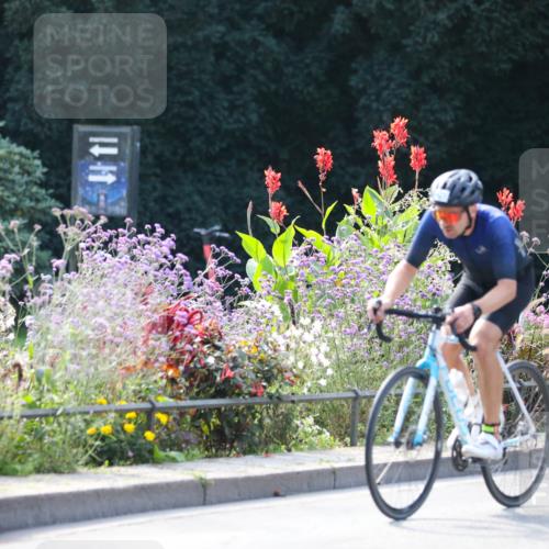 08.09.2024 - Stadtparktriathlon Zöllner http://msf.ph/oto/7028888 08.09.2024 11:04:44 Radfahren 421, 424, 453, 463, 464, 473, 481, 485, 521 meine-sportfotos.de