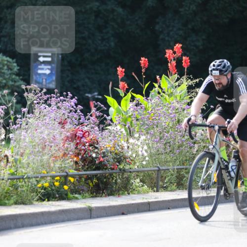 08.09.2024 - Stadtparktriathlon Zöllner http://msf.ph/oto/7028896 08.09.2024 11:04:45 Radfahren 421, 424, 453, 463, 464, 473, 481, 485, 521 meine-sportfotos.de