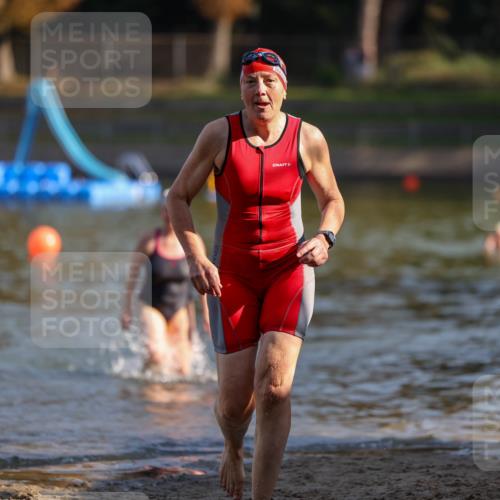 08.09.2024 - Stadtparktriathlon Michael Strokosch http://msf.ph/oto/7028901 08.09.2024 10:17:40 Schwimmen 327, 364 meine-sportfotos.de