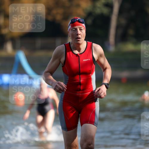 08.09.2024 - Stadtparktriathlon Michael Strokosch http://msf.ph/oto/7028912 08.09.2024 10:17:42 Schwimmen 327, 364 meine-sportfotos.de