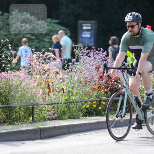 08.09.2024 - Stadtparktriathlon Zöllner http://msf.ph/oto/7028941 08.09.2024 11:05:05 Radfahren 369, 492, 499 meine-sportfotos.de