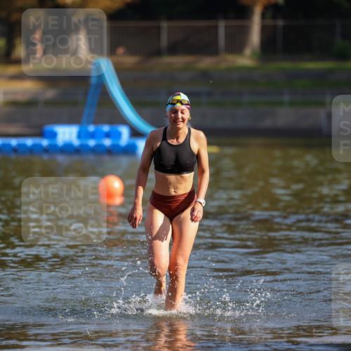 08.09.2024 - Stadtparktriathlon Michael Strokosch http://msf.ph/oto/7028967 08.09.2024 10:18:11 Schwimmen 355 meine-sportfotos.de