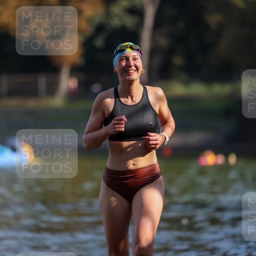 08.09.2024 - Stadtparktriathlon Michael Strokosch http://msf.ph/oto/7028990 08.09.2024 10:18:15 Schwimmen 355 meine-sportfotos.de