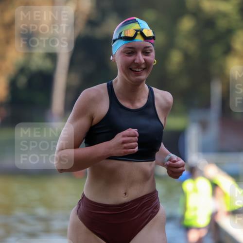 08.09.2024 - Stadtparktriathlon Michael Strokosch http://msf.ph/oto/7029004 08.09.2024 10:18:16 Schwimmen 355 meine-sportfotos.de