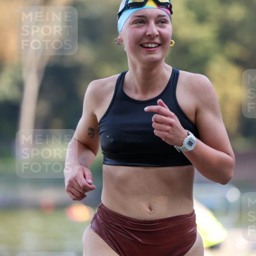 08.09.2024 - Stadtparktriathlon Michael Strokosch http://msf.ph/oto/7029006 08.09.2024 10:18:17 Schwimmen 355 meine-sportfotos.de
