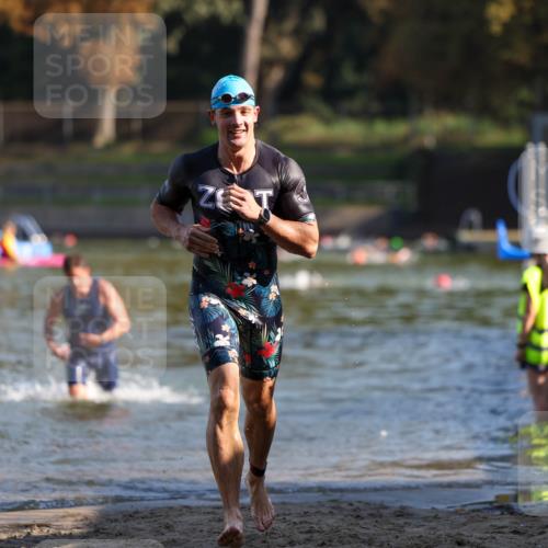 08.09.2024 - Stadtparktriathlon Michael Strokosch http://msf.ph/oto/7029065 08.09.2024 10:30:29 Schwimmen 373, 386 meine-sportfotos.de