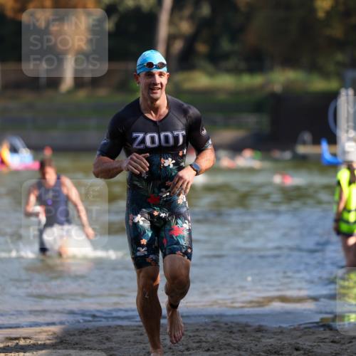 08.09.2024 - Stadtparktriathlon Michael Strokosch http://msf.ph/oto/7029069 08.09.2024 10:30:29 Schwimmen 373, 386 meine-sportfotos.de