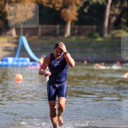 08.09.2024 - Stadtparktriathlon Michael Strokosch http://msf.ph/oto/7029077 08.09.2024 10:30:33 Schwimmen 373 meine-sportfotos.de